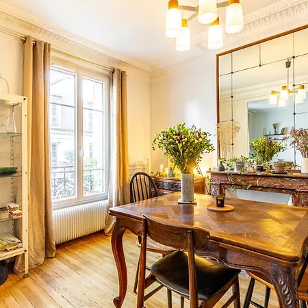 Guestready - Charming Classic-style Apartment Paris